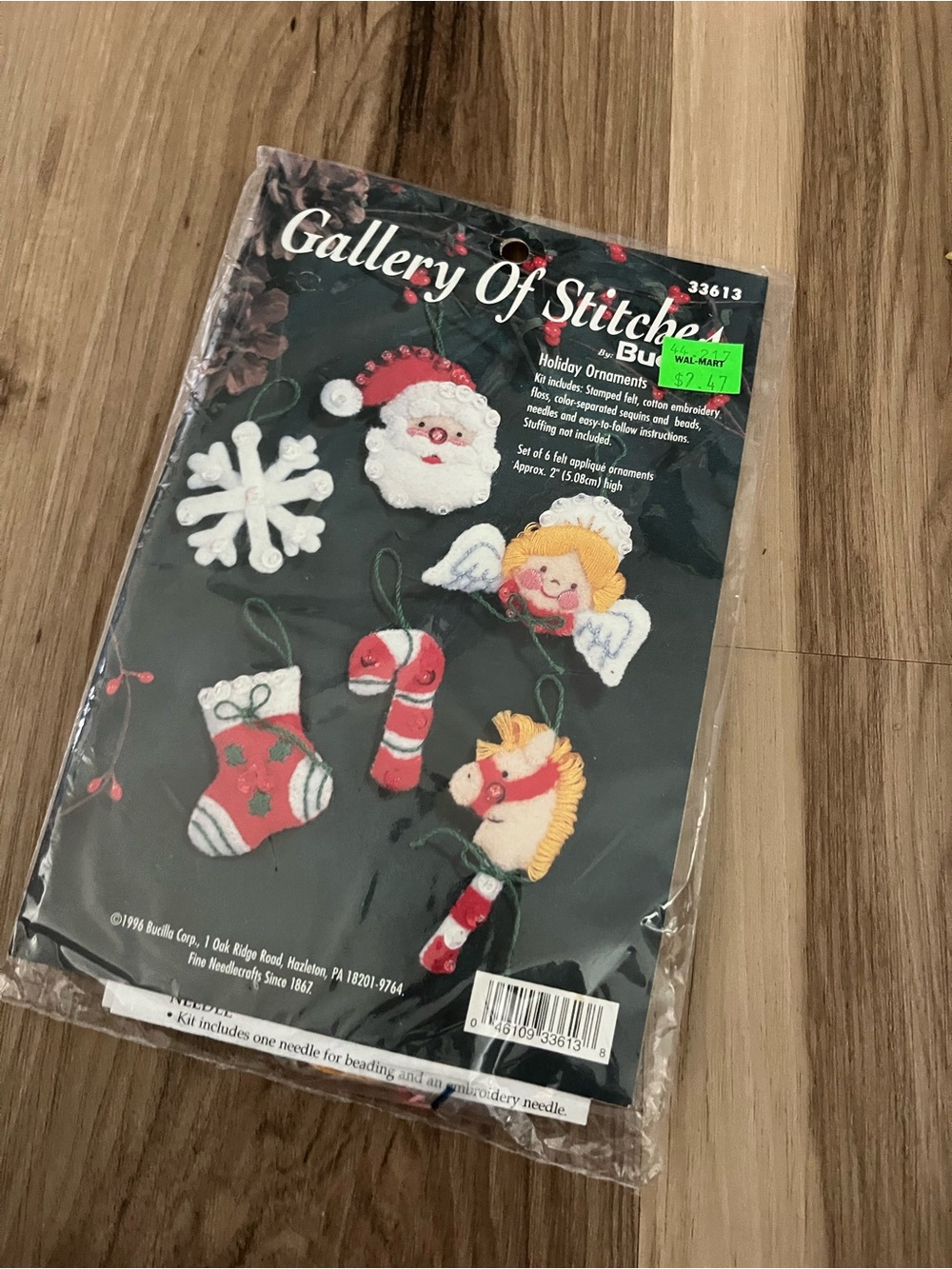 Bucilla Gallery of Stitches Angels santa Felt Applique Ornaments Kit 1996